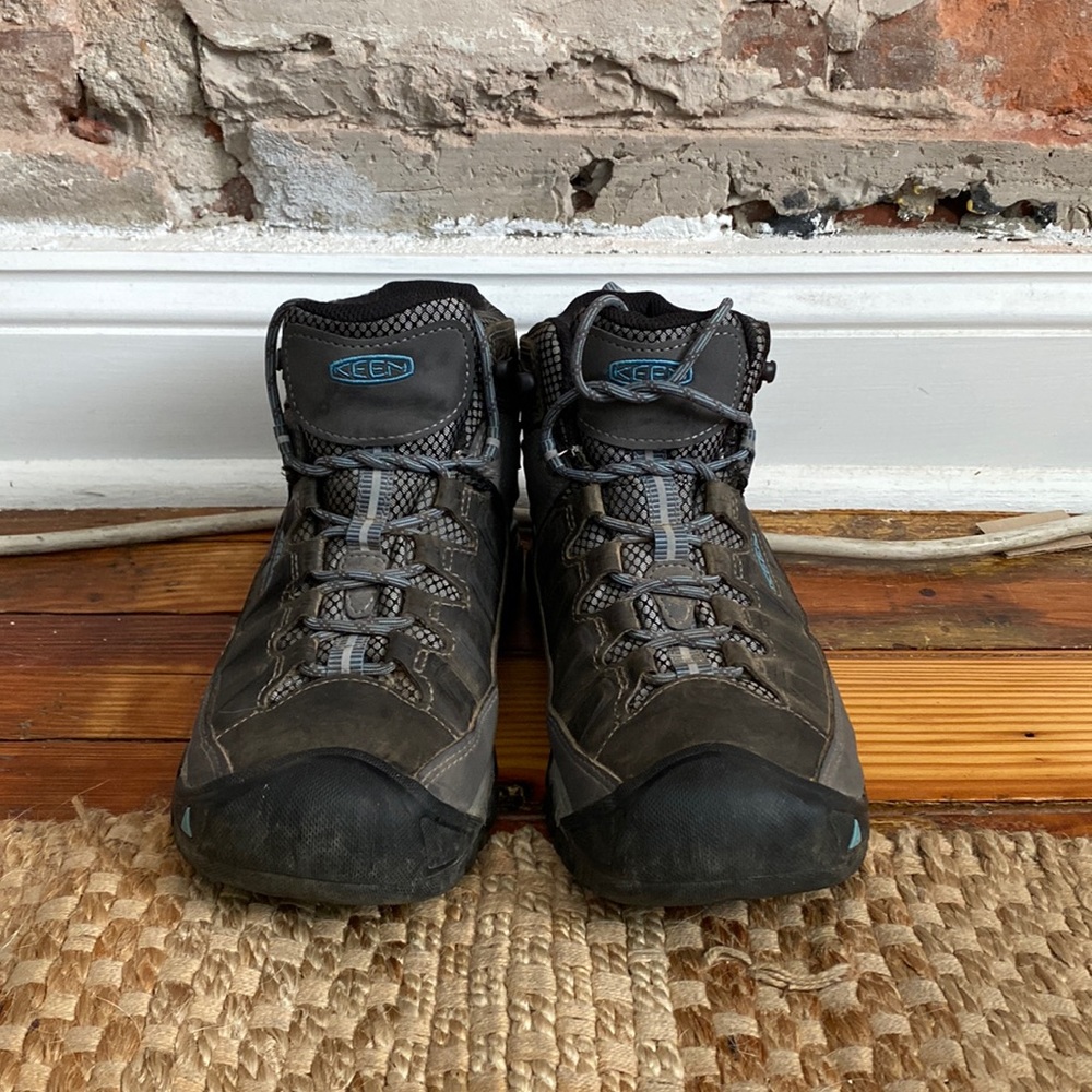 KEEN Targhee III waterproof hiking boots